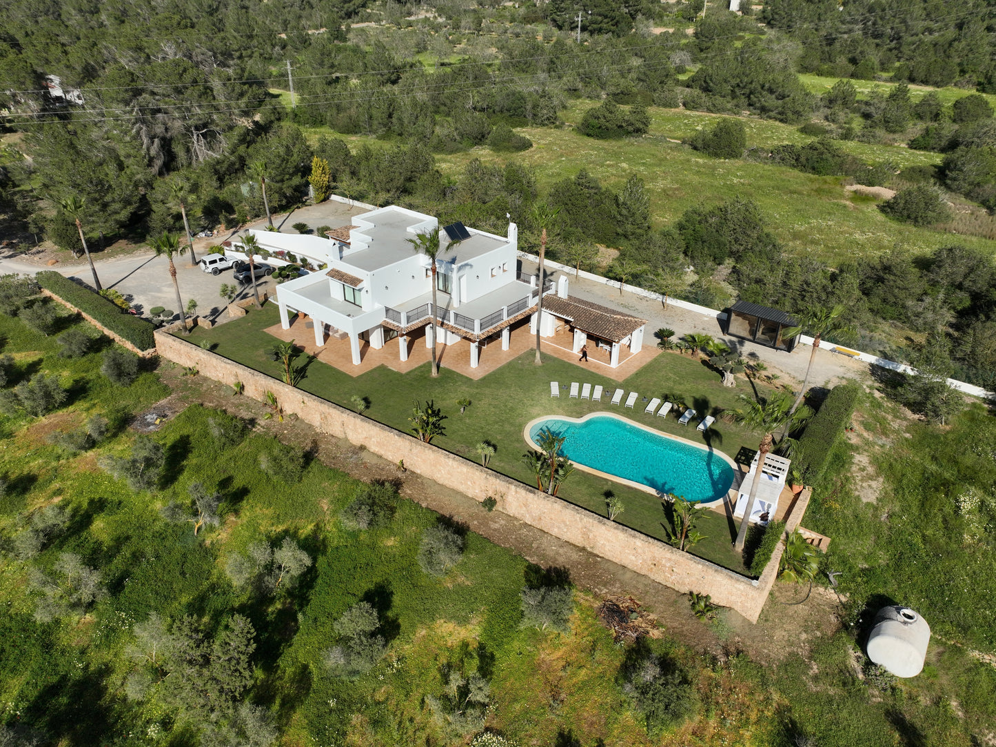 LUXURIOUS SUITE 5 ROSELLA