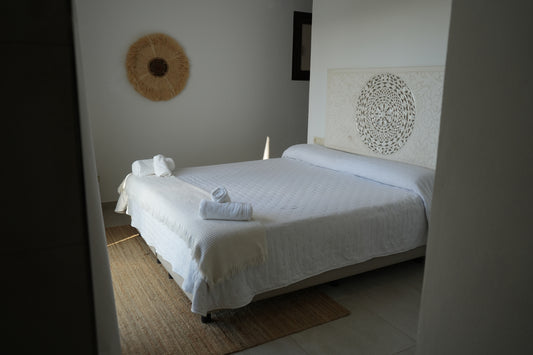 ROOM 2 PALMIRA