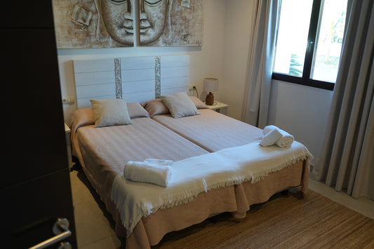 ROOM 1 BALOU