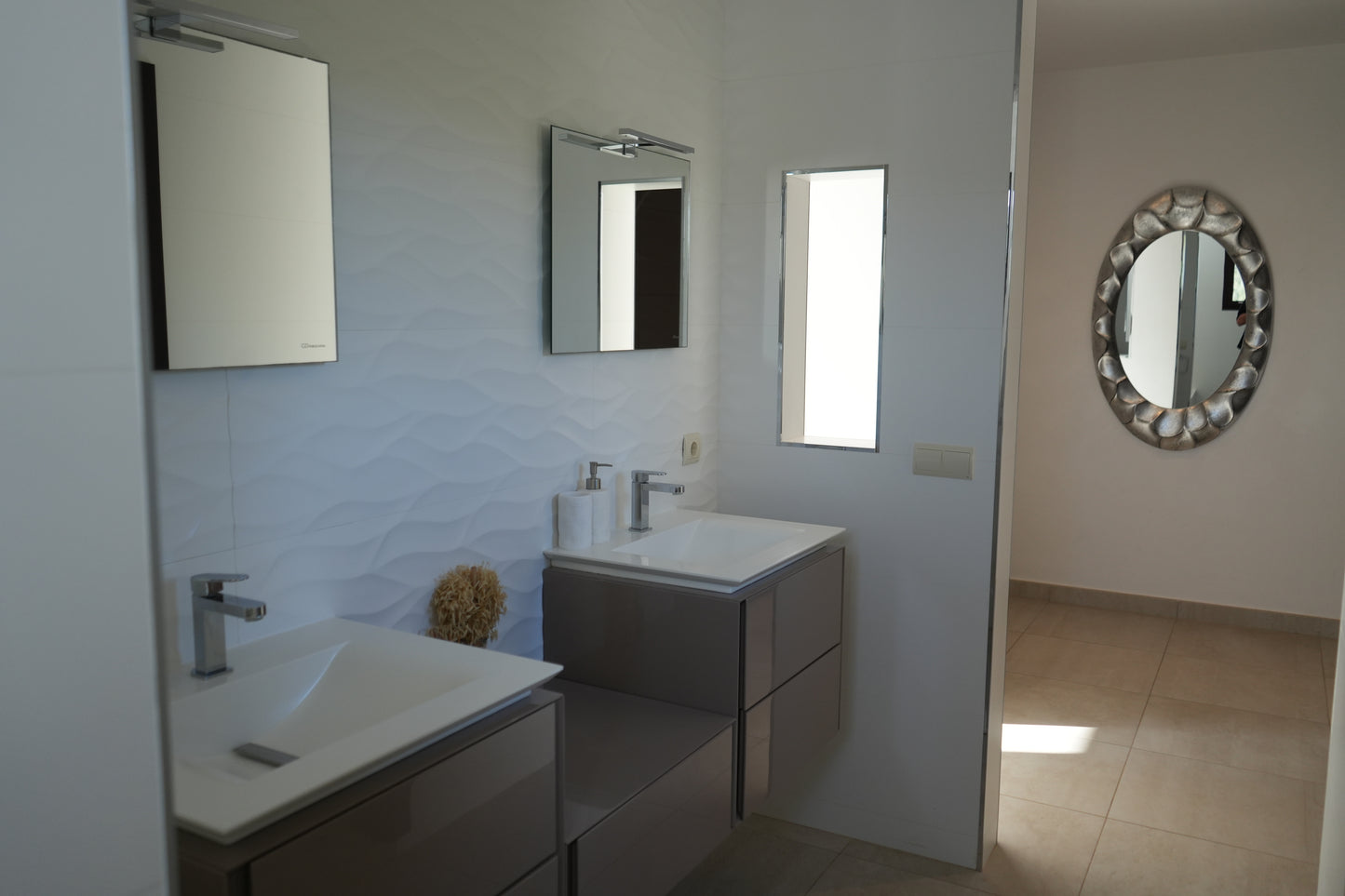 LUXURIOUS SUITE 5 ROSELLA